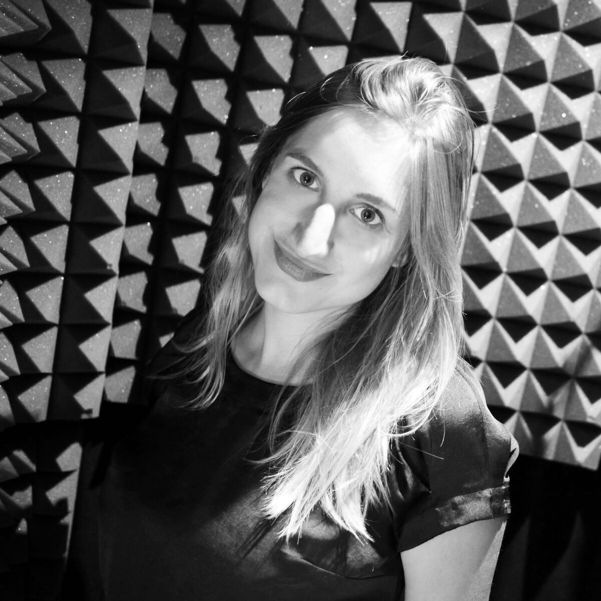 joanna koschig voix off femme voix off feminine